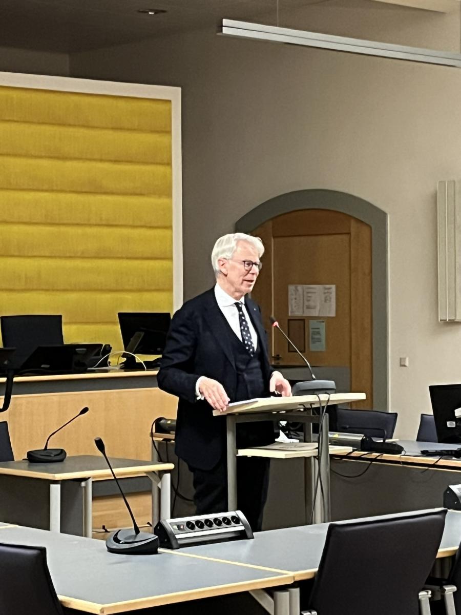 Foto Dr. Heßler Vortrag Juristische Studiengesellschaft